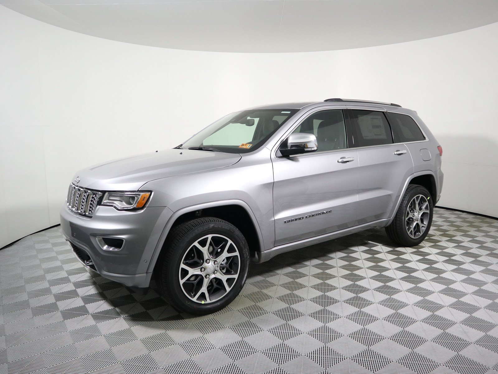 New 2019 Jeep Grand Cherokee Overland Sport Utility in