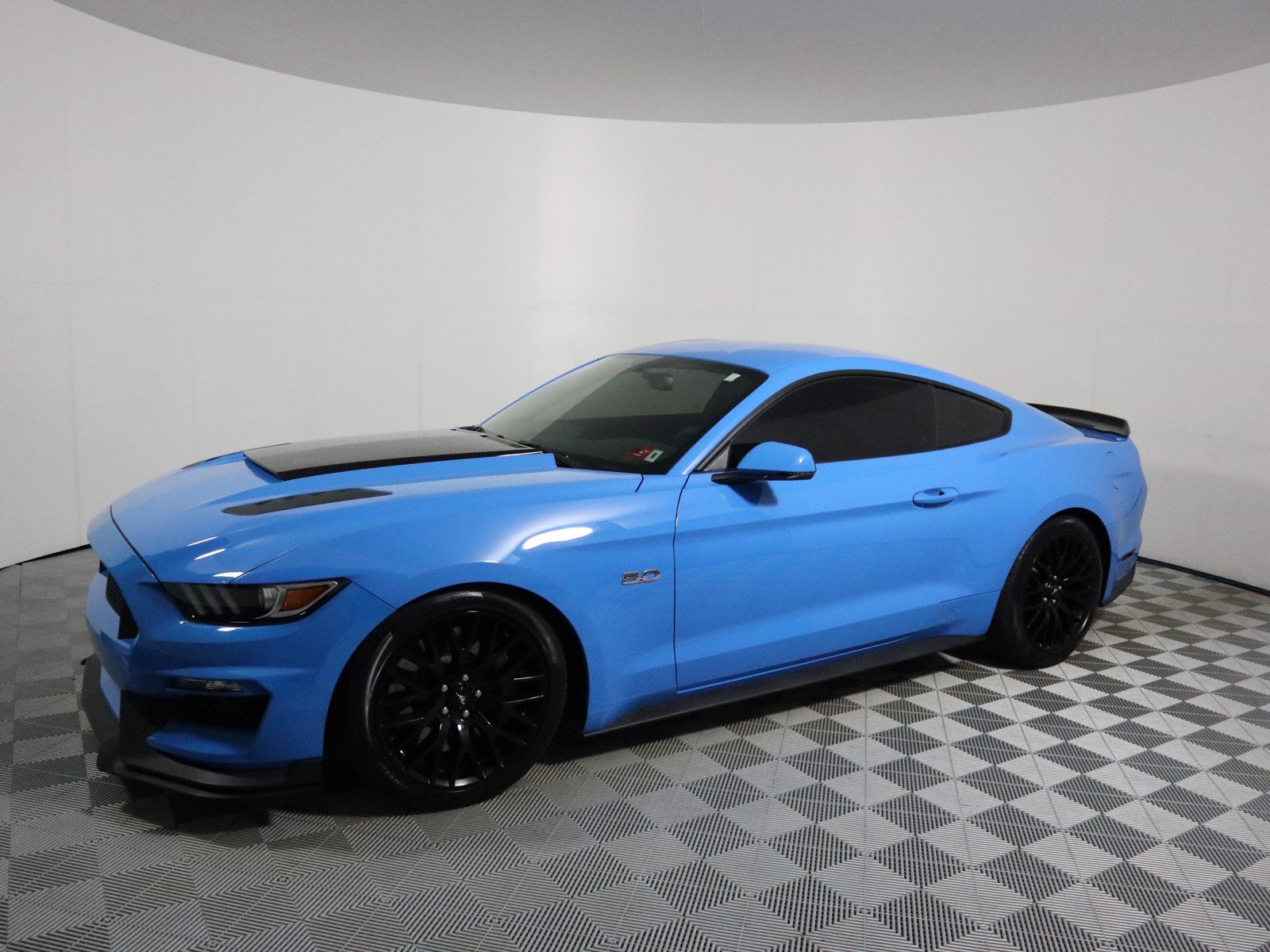 PreOwned 2017 Ford Mustang GT Premium 2dr Car in