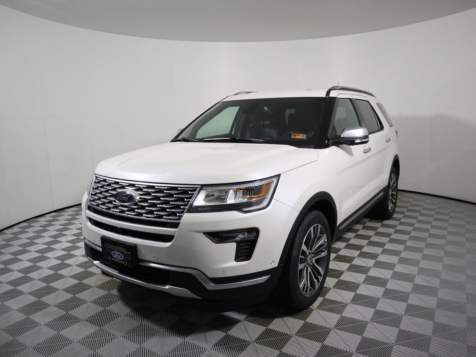 New 2019 Ford Explorer Platinum Sport Utility in Parkersburg #F18948