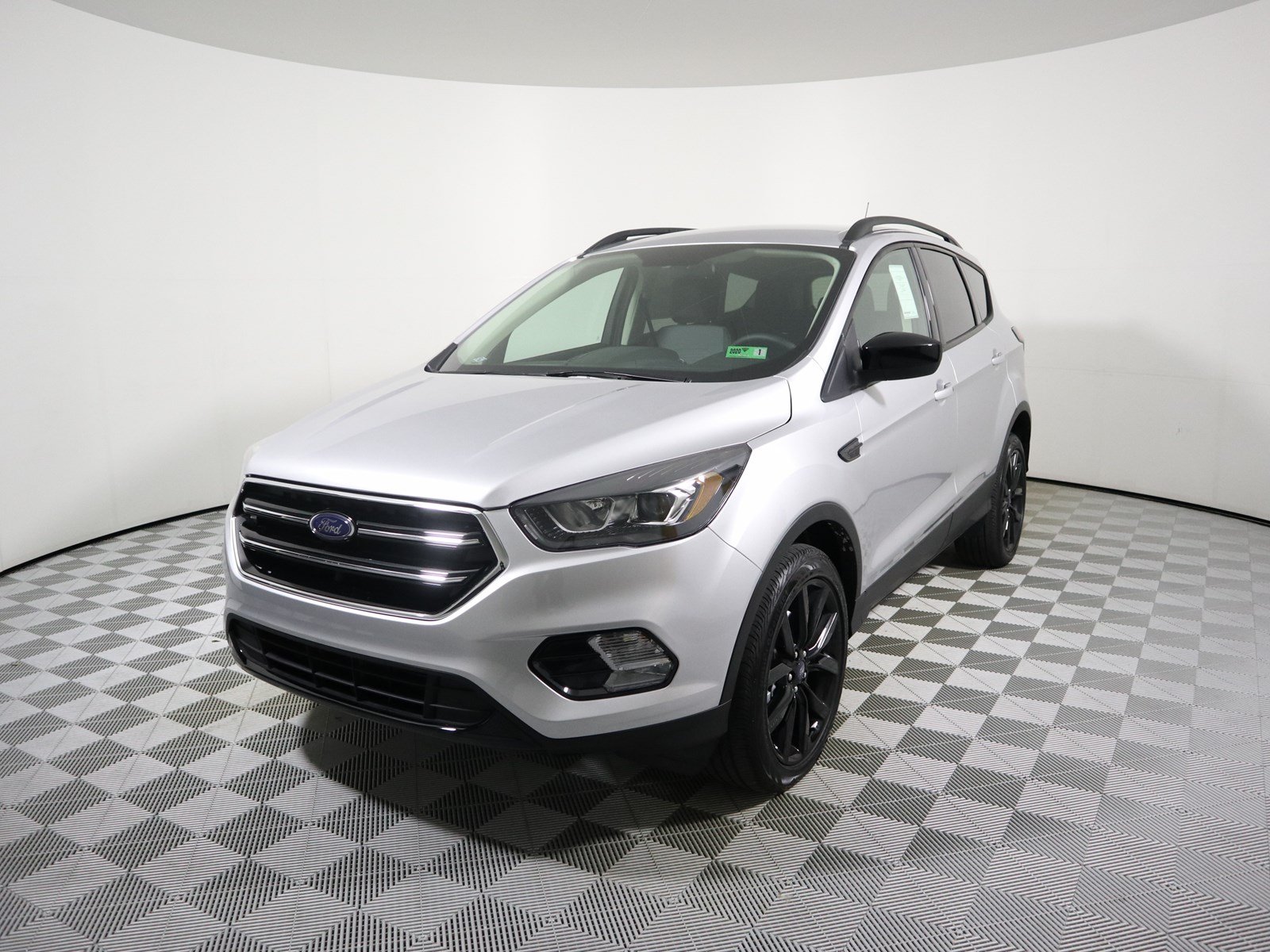 New 2019 Ford Escape SE Sport Utility in Parkersburg F19047 Astorg Auto