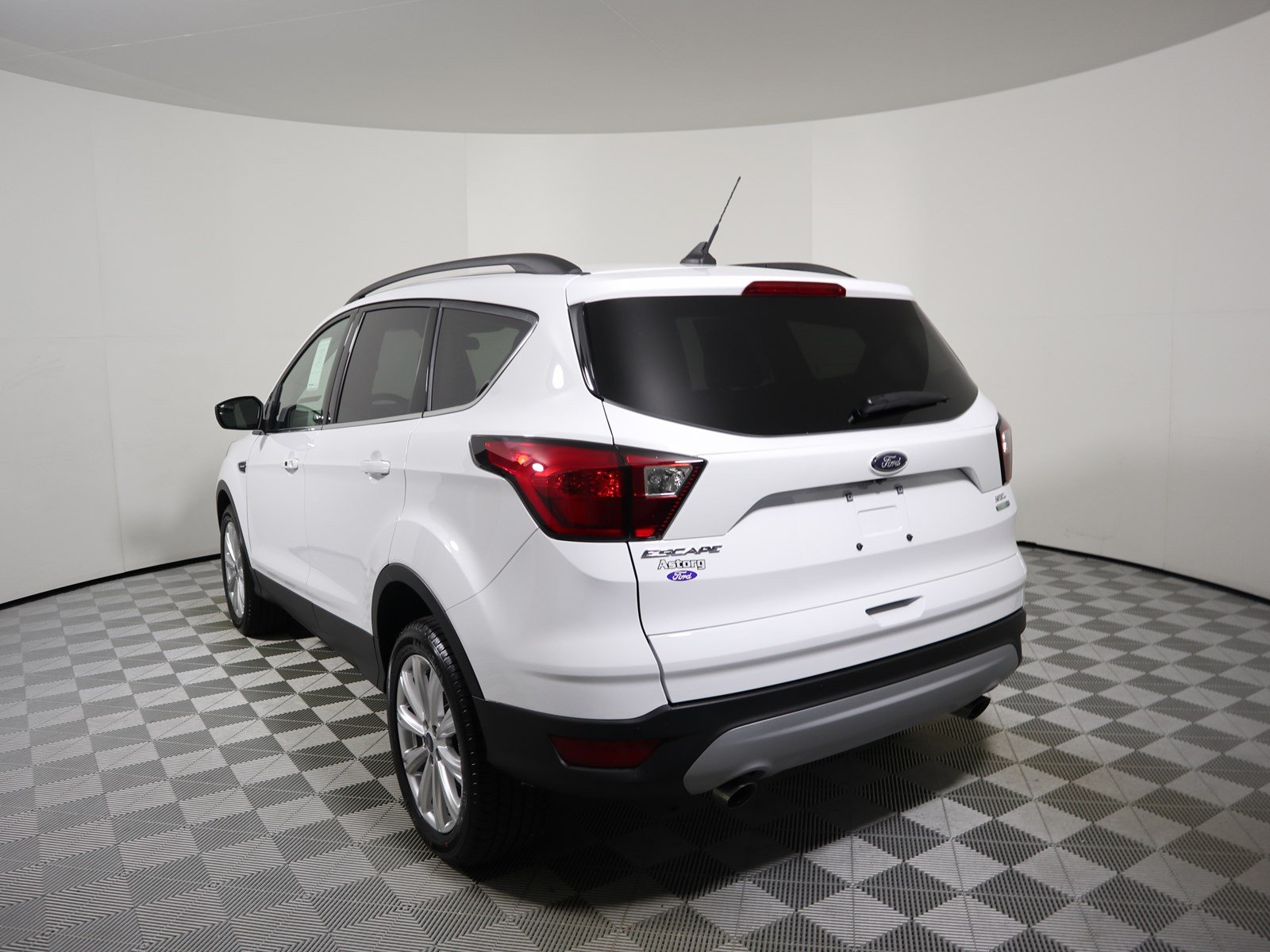 New 2019 Ford Escape SEL Sport Utility in Parkersburg #F19175 | Astorg Auto