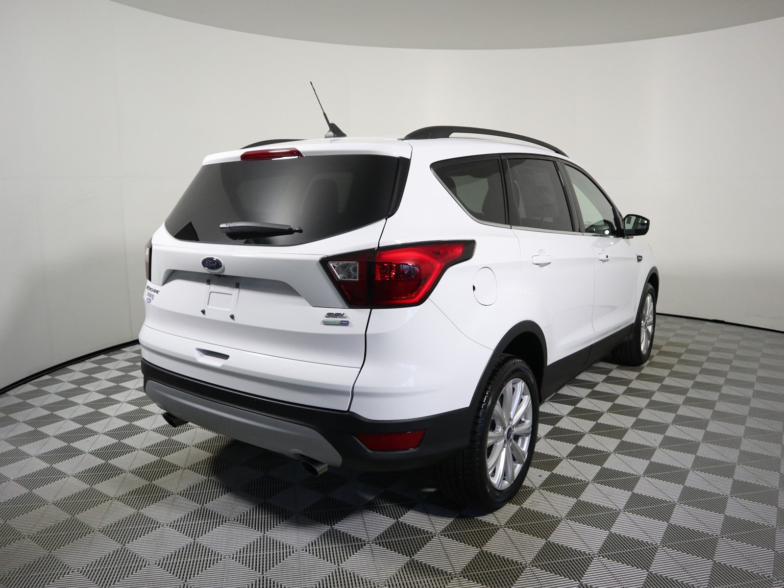 New 2019 Ford Escape SEL Sport Utility in Parkersburg #F19175 | Astorg Auto