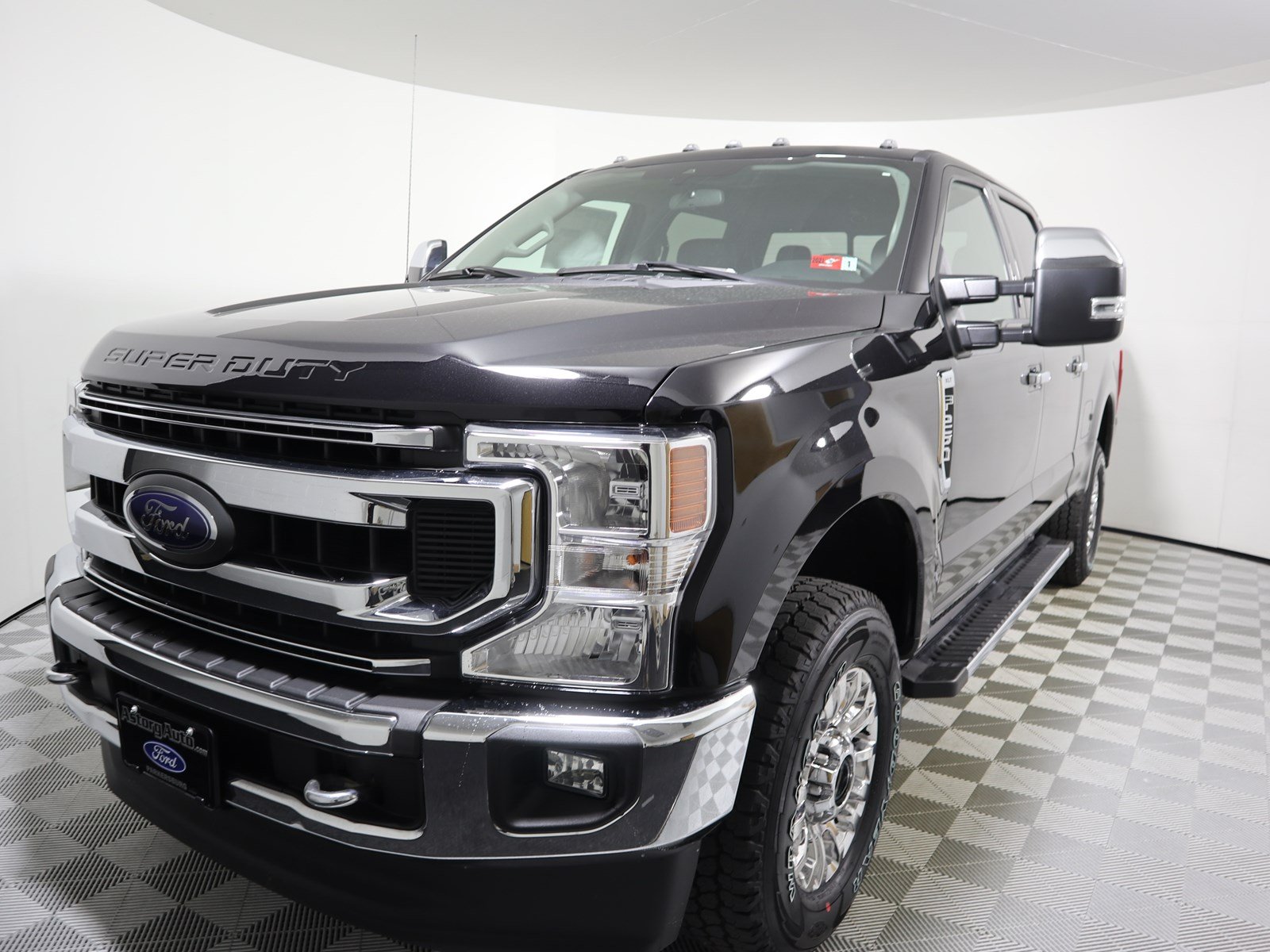 New 2020 Ford Super Duty F-250 SRW XLT Crew Cab Pickup in Parkersburg #