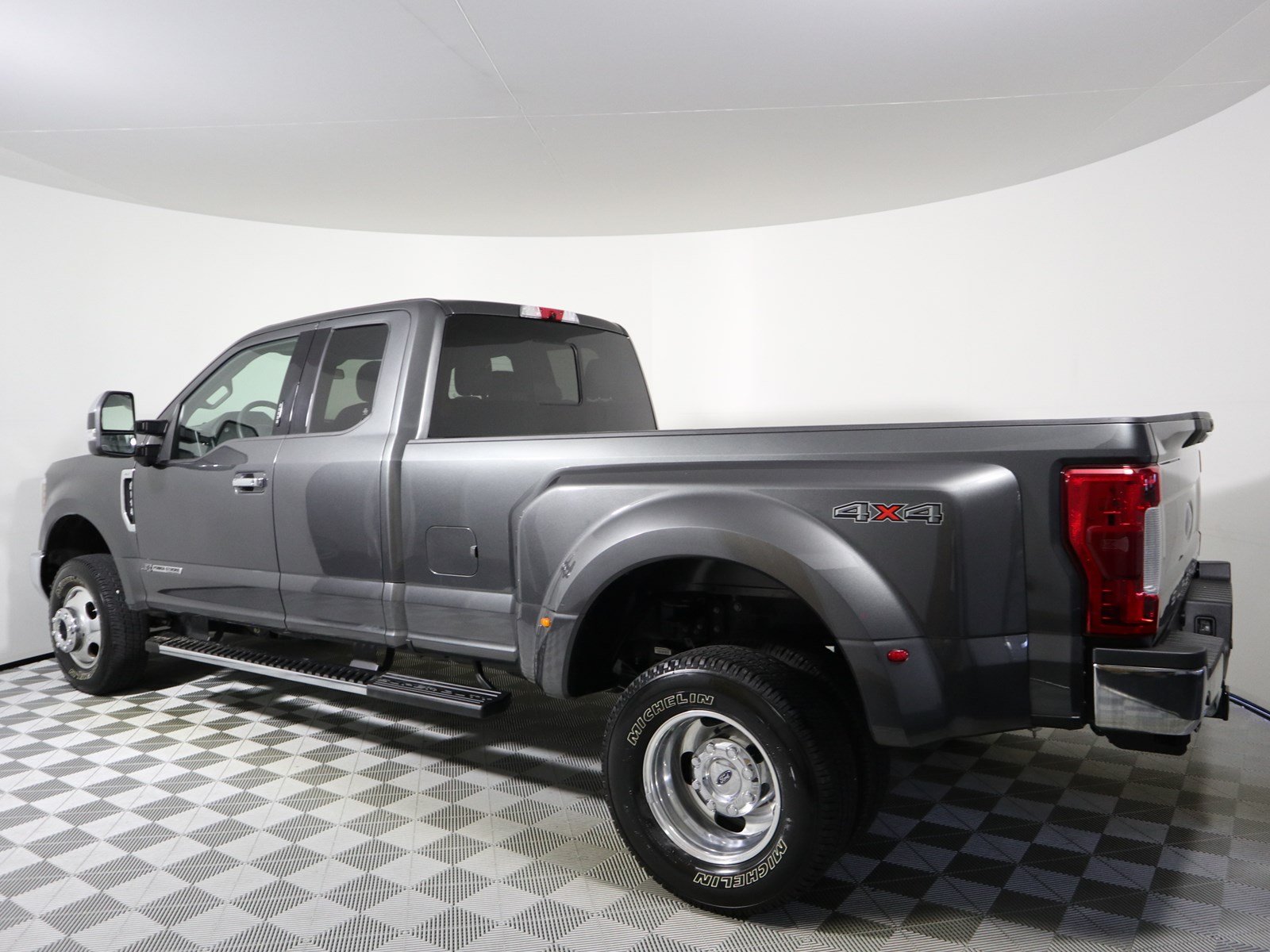 Certified Pre-Owned 2019 Ford Super Duty F-350 DRW XLT Extended Cab ...