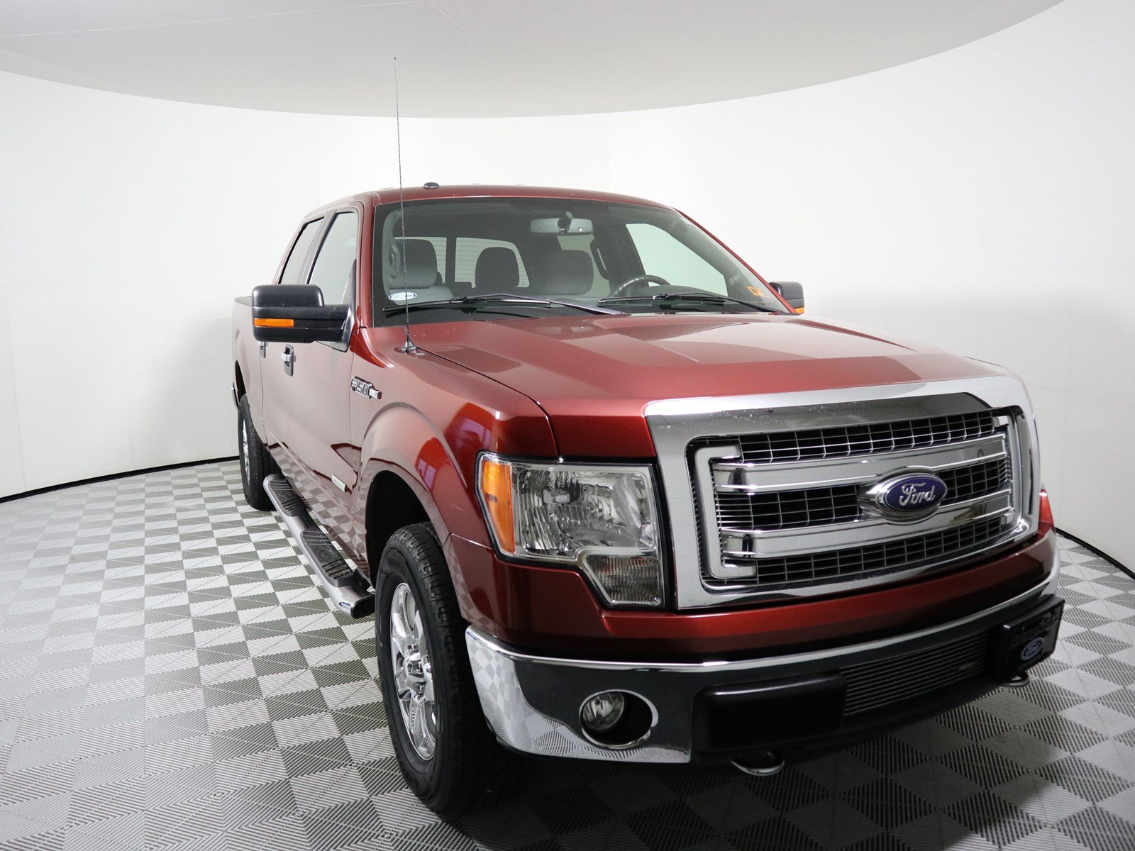 Certified Pre-Owned 2014 Ford F-150 XLT Crew Cab Pickup in Parkersburg