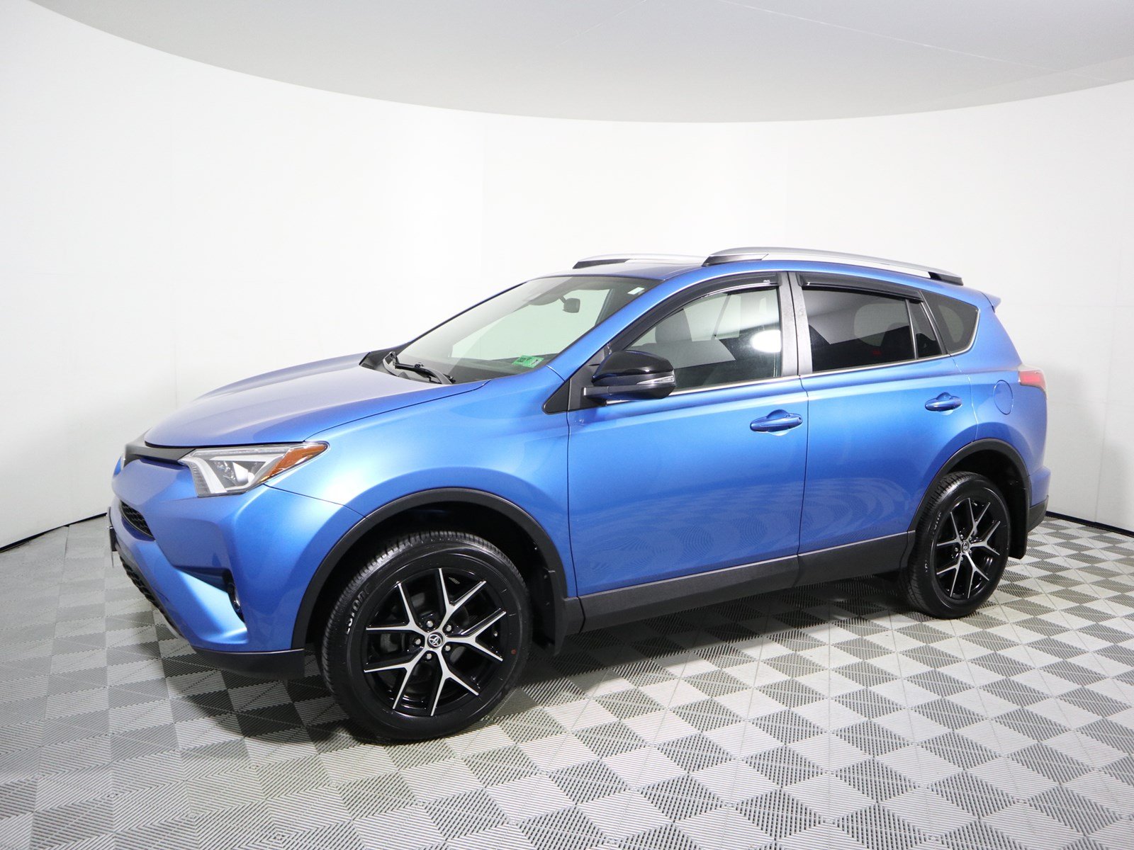 Rav4 2018 фото